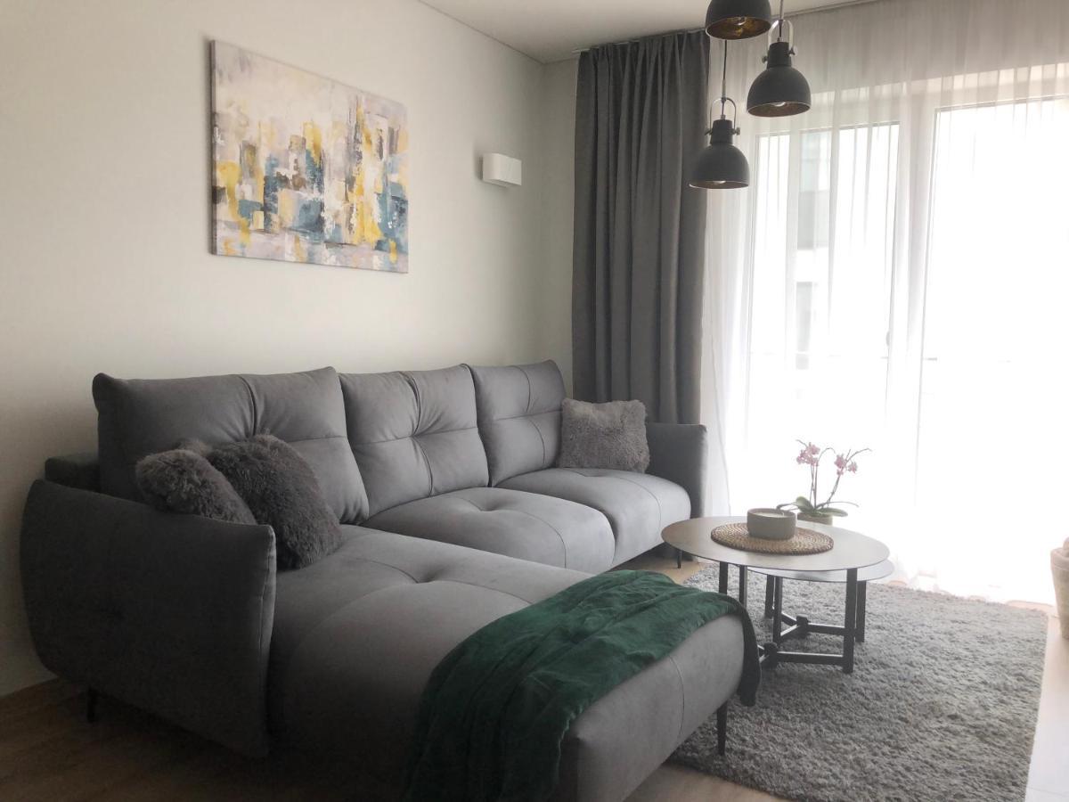 Cosy 1 Bedroom Apartment In The Heart Of Old Town With Parking Kaunas Exteriör bild
